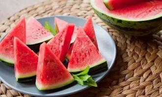 赤峰吃瓜事件,一场网络热议背后的真相揭秘  第3张