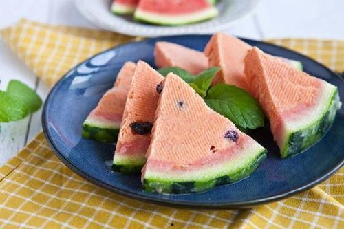 带你吃瓜潮流衣物,带你领略“吃瓜”潮流衣物的独特魅力  第1张